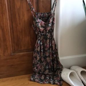 Cute dress with cutout back